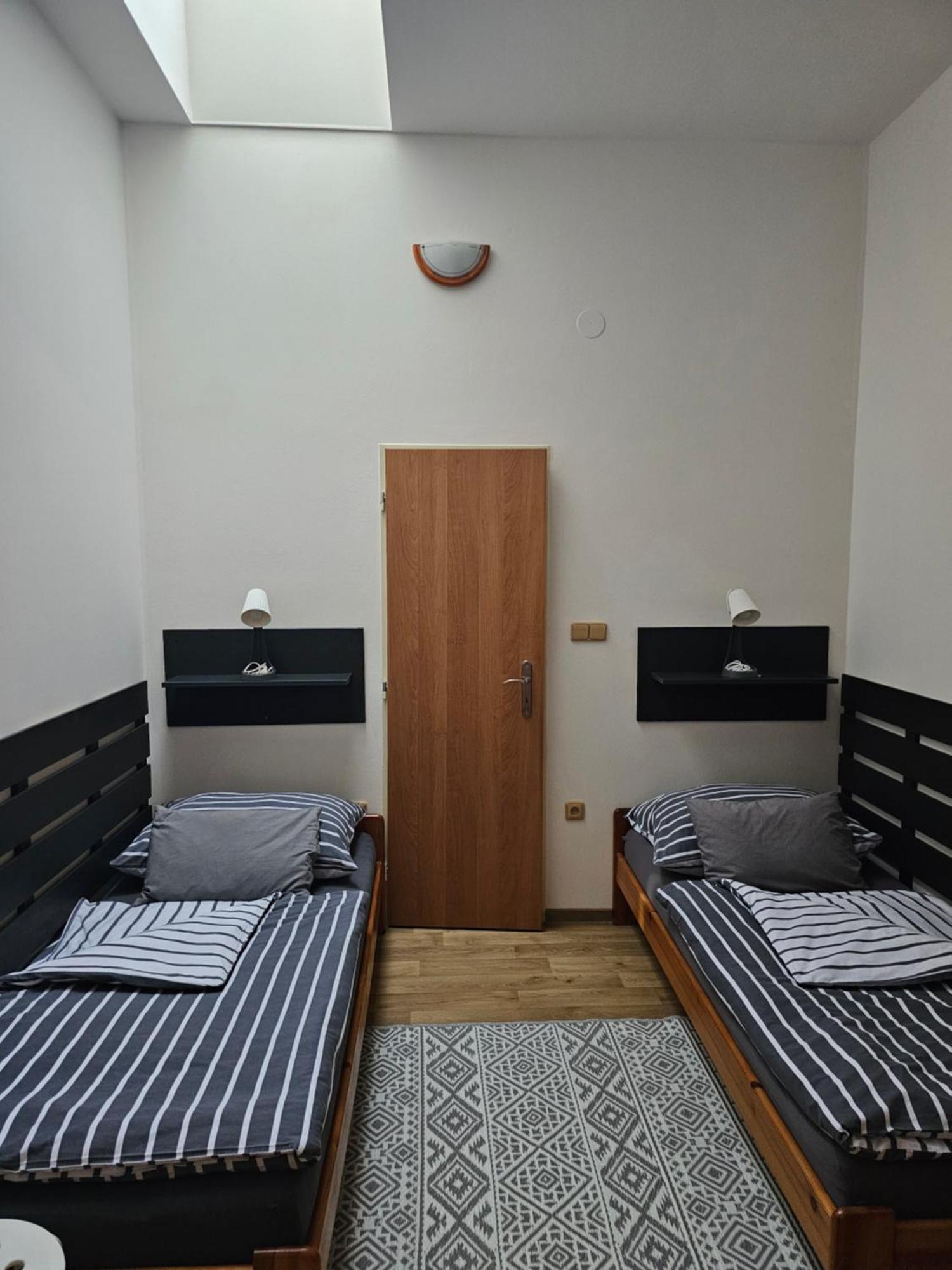 Penzion A Pizzerie Na Zalozne Kobylí Exterior foto